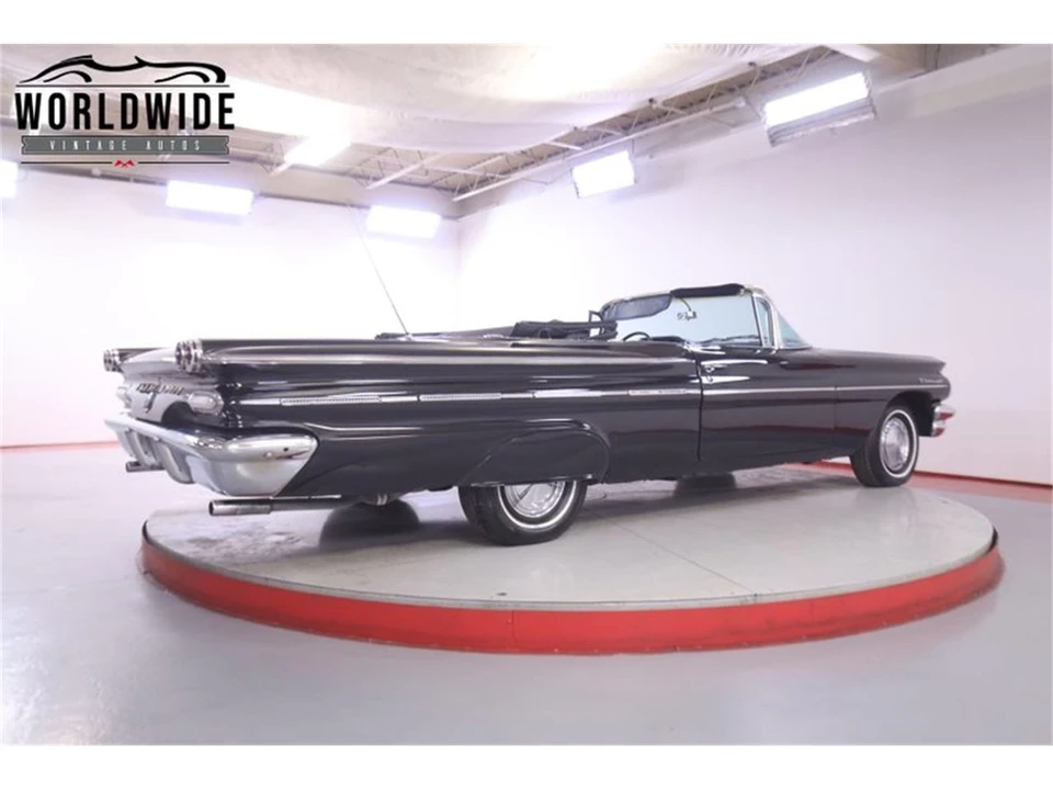 1960 Pontiac Bonneville 1st Gen - Image 8 of 31