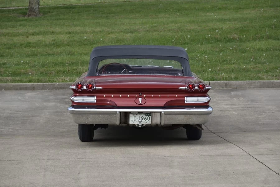1960 Pontiac Bonneville 1st Gen - Image 5 of 25