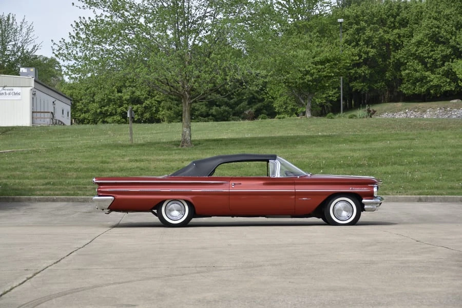 1960 Pontiac Bonneville 1st Gen - Image 2 of 25