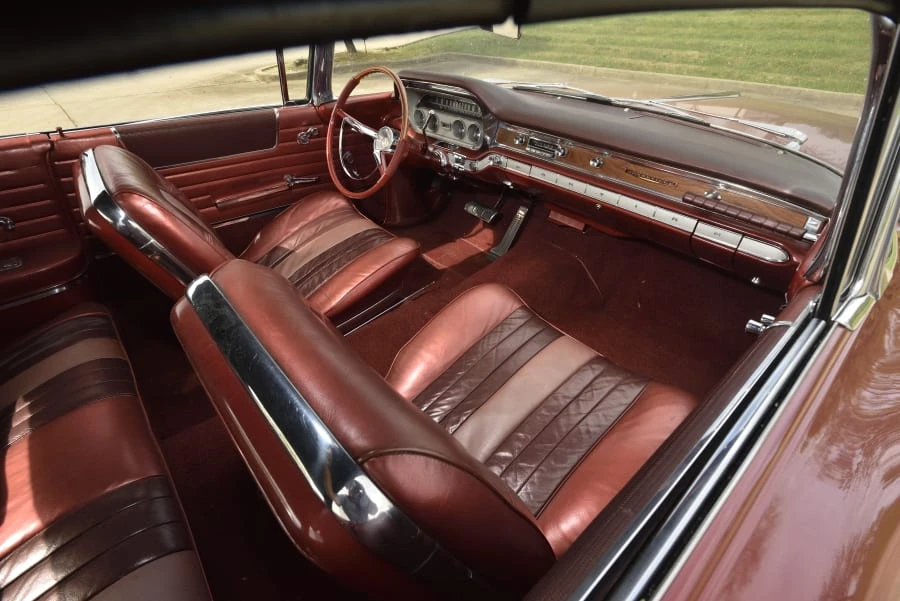 1960 Pontiac Bonneville 1st Gen - Image 18 of 25