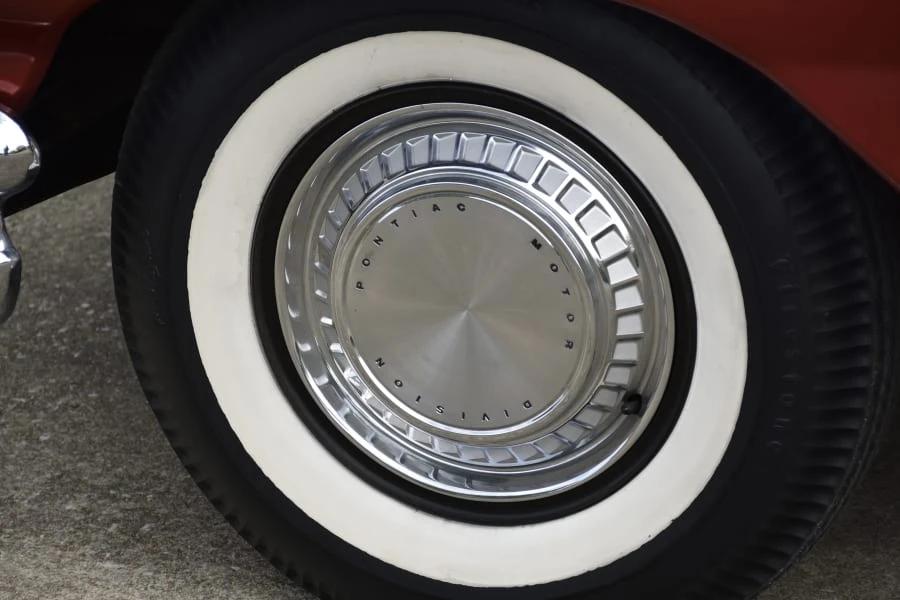 1960 Pontiac Bonneville 1st Gen - Image 10 of 25