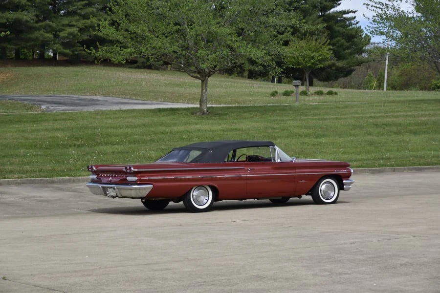 1960 Pontiac Bonneville 1st Gen - Image 14 of 25