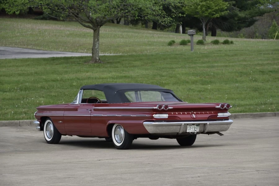 1960 Pontiac Bonneville 1st Gen - Image 16 of 25