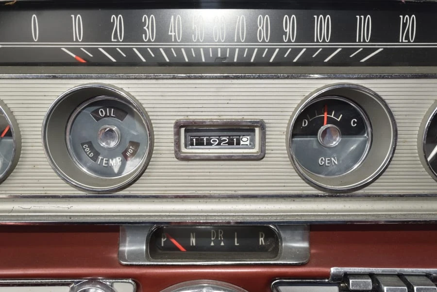 1960 Pontiac Bonneville 1st Gen - Image 22 of 25