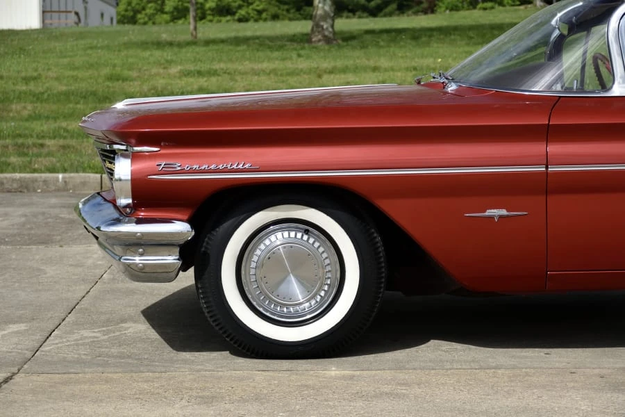 1960 Pontiac Bonneville 1st Gen - Image 12 of 25