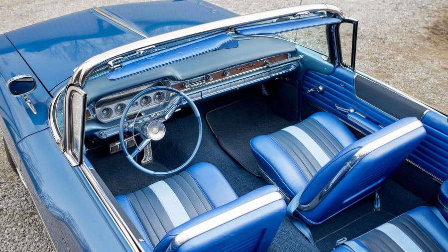 1960 Pontiac Bonneville 1st Gen - Image 4 of 12