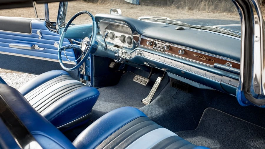 1960 Pontiac Bonneville 1st Gen - Image 5 of 12