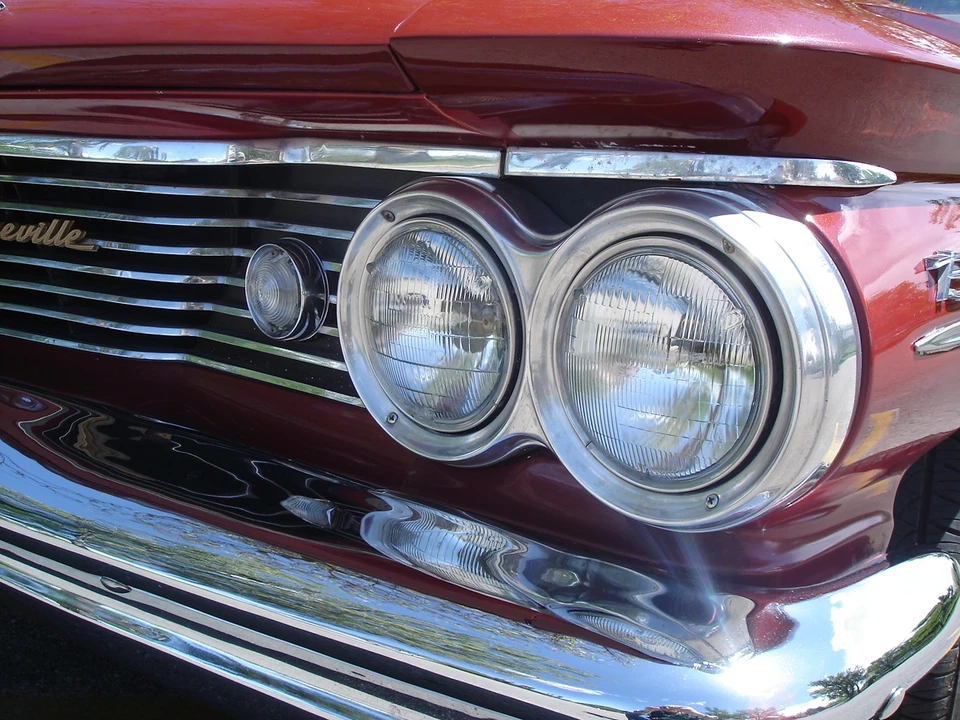 1960 Pontiac Bonneville 1st Gen - Image 13 of 31