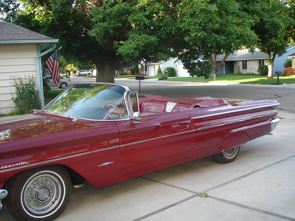 1960 Pontiac Bonneville 1st Gen - Image 15 of 31