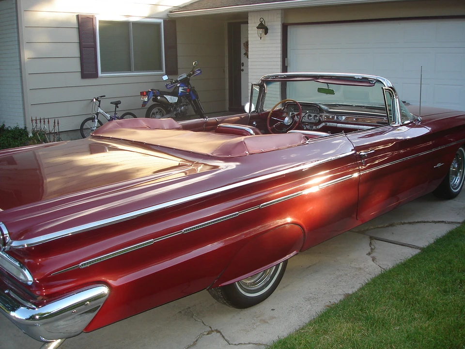 1960 Pontiac Bonneville 1st Gen - Image 25 of 31