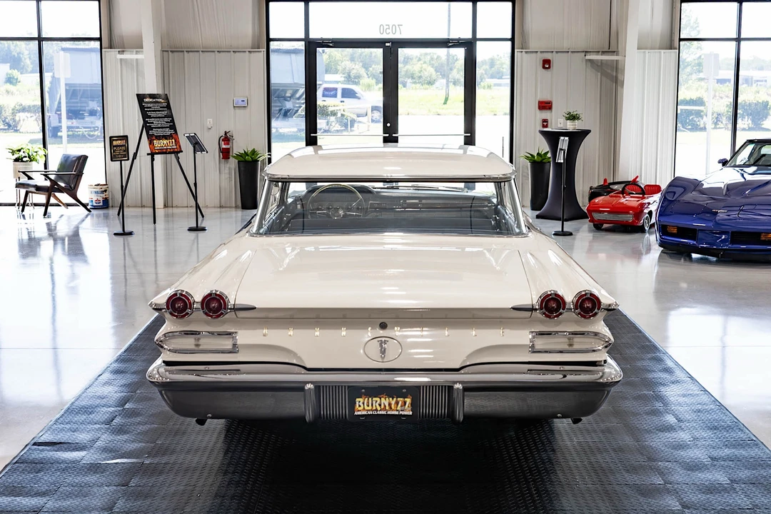 1960 Pontiac Bonneville 1st Gen - Image 12 of 31