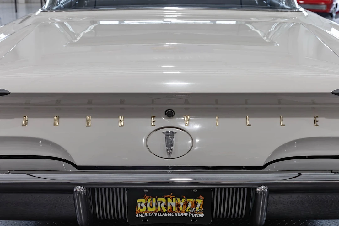 1960 Pontiac Bonneville 1st Gen - Image 24 of 31