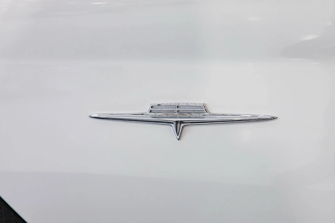 1960 Pontiac Bonneville 1st Gen - Image 20 of 31