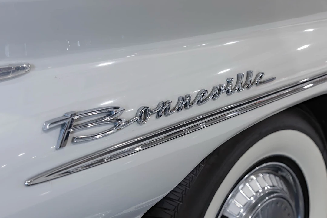 1960 Pontiac Bonneville 1st Gen - Image 19 of 31