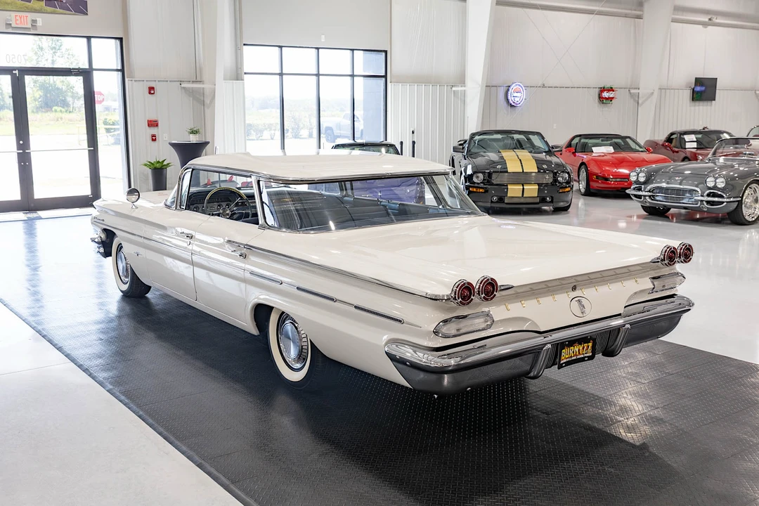 1960 Pontiac Bonneville 1st Gen - Image 10 of 31