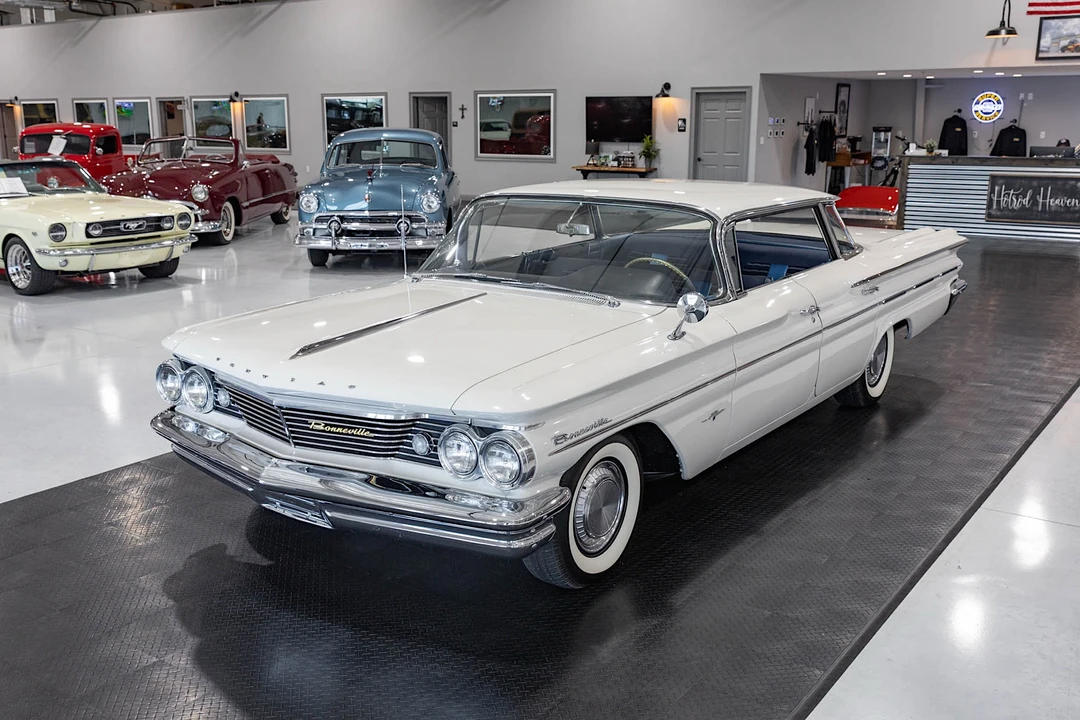 1960 Pontiac Bonneville 1st Gen - Image 6 of 31