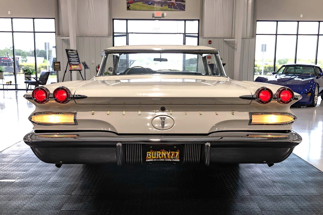 1960 Pontiac Bonneville 1st Gen - Image 13 of 31