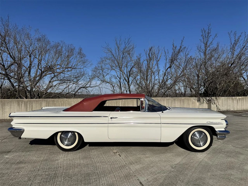 1960 Pontiac Catalina 2nd Gen - Image 2 of 31
