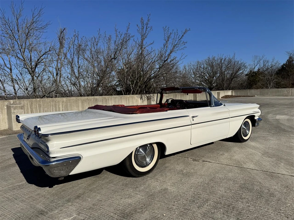 1960 Pontiac Catalina 2nd Gen - Image 7 of 31