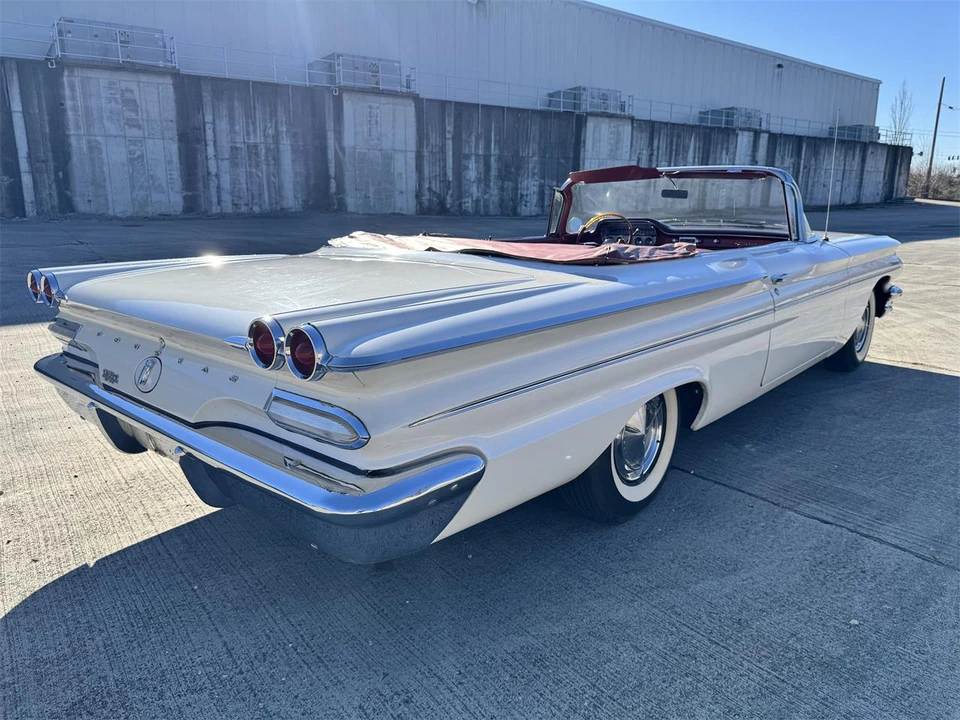1960 Pontiac Catalina 2nd Gen - Image 30 of 31