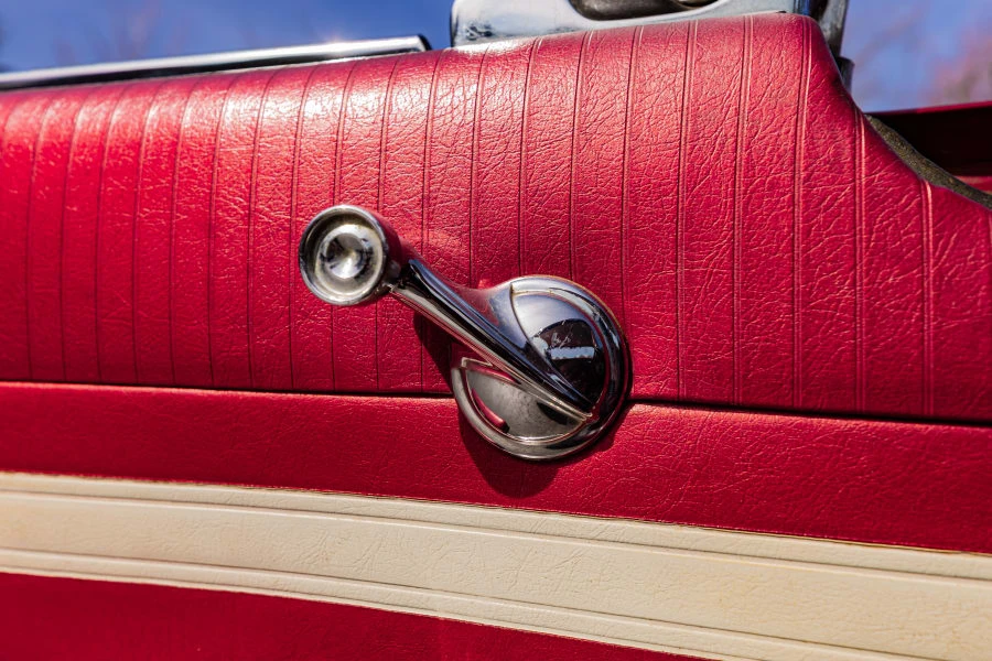1960 Pontiac Catalina 2nd Gen - Image 25 of 31
