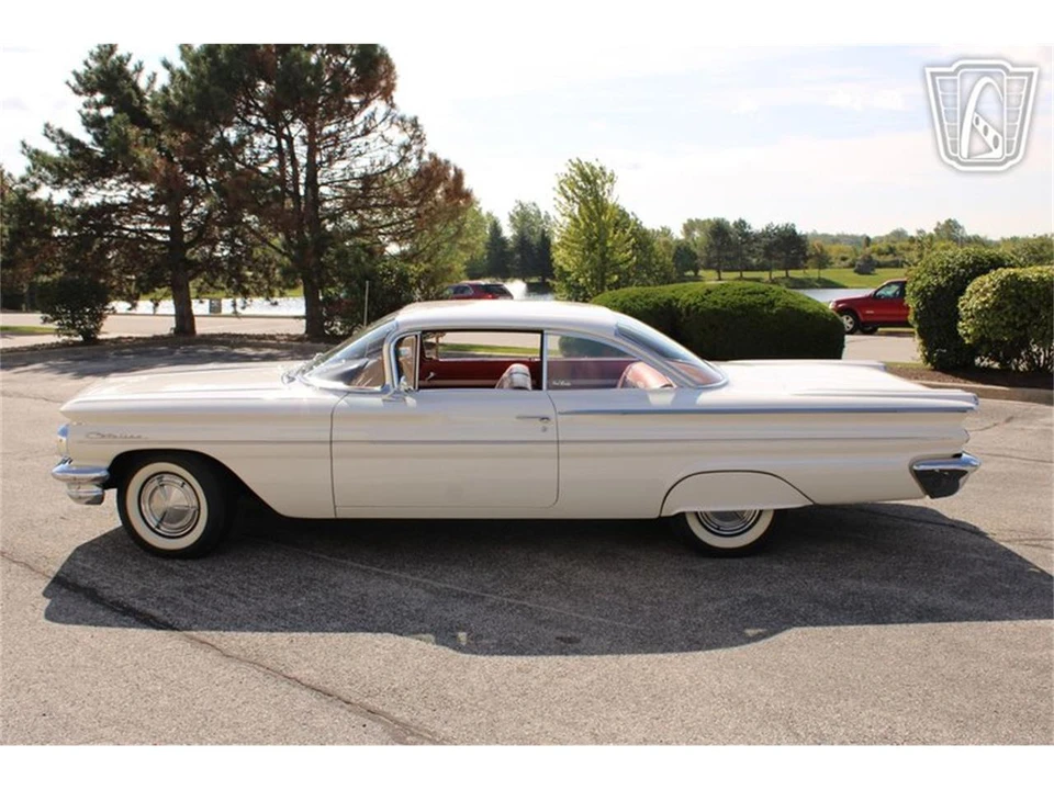 1960 Pontiac Catalina 2nd Gen - Image 5 of 31