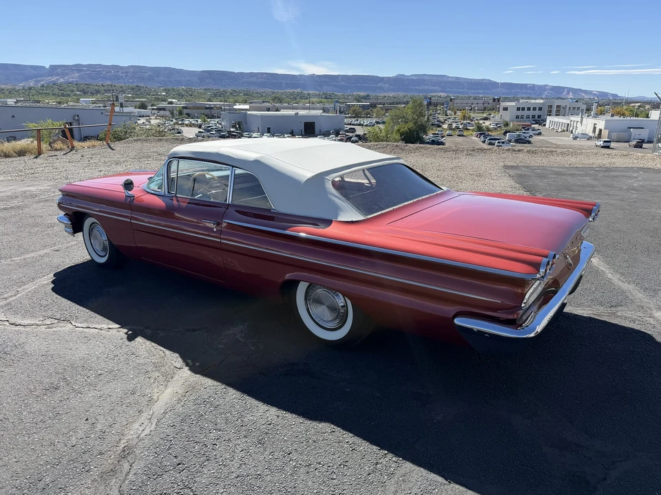 1960 Pontiac Catalina 2nd Gen - Image 12 of 31