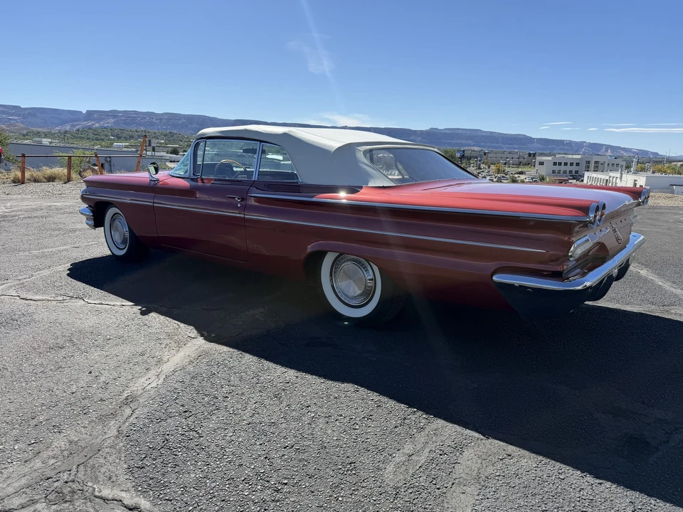 1960 Pontiac Catalina 2nd Gen - Image 13 of 31