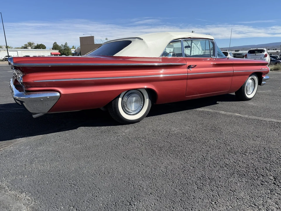 1960 Pontiac Catalina 2nd Gen - Image 7 of 31