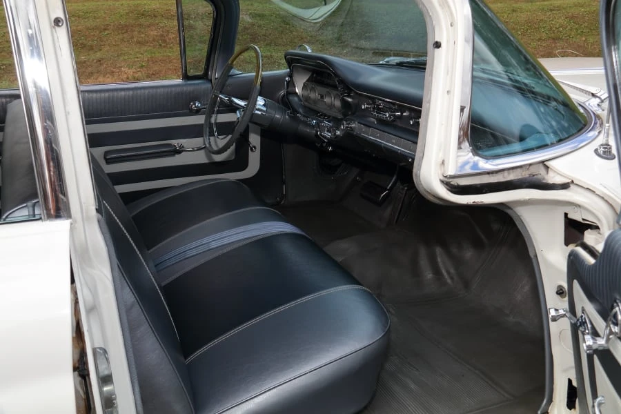 1960 Pontiac Catalina 2nd Gen - Image 14 of 28
