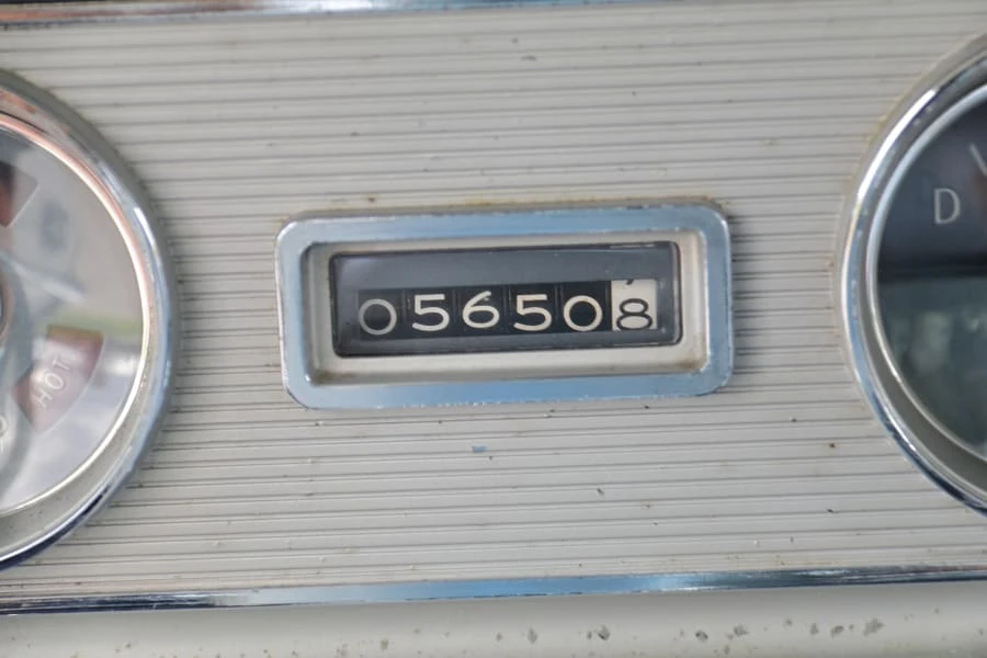 1960 Pontiac Catalina 2nd Gen - Image 23 of 28