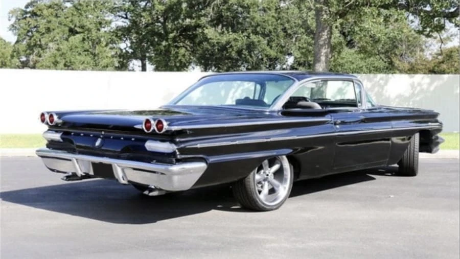 1960 Pontiac Parisienne - Image 3 of 3
