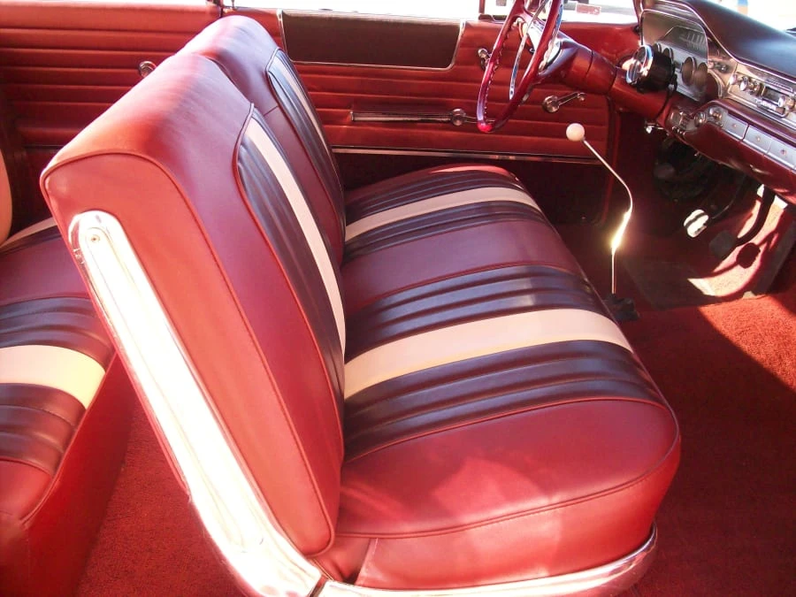 1960 Pontiac Parisienne - Image 5 of 8