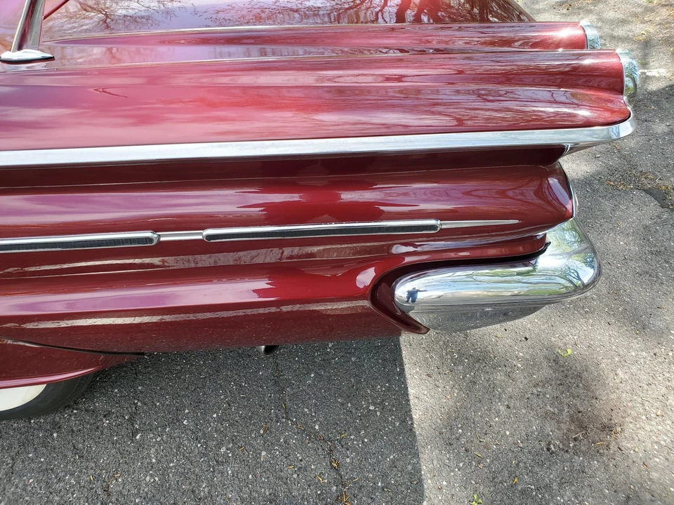 1960 Pontiac Parisienne - Image 27 of 31