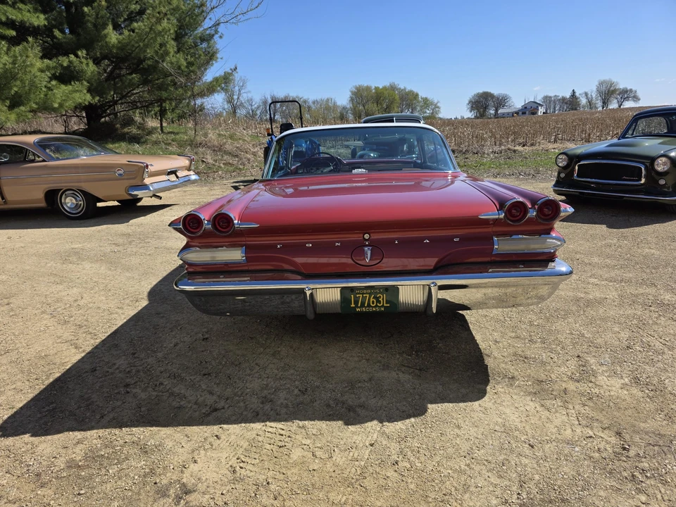 1960 Pontiac Parisienne - Image 13 of 31