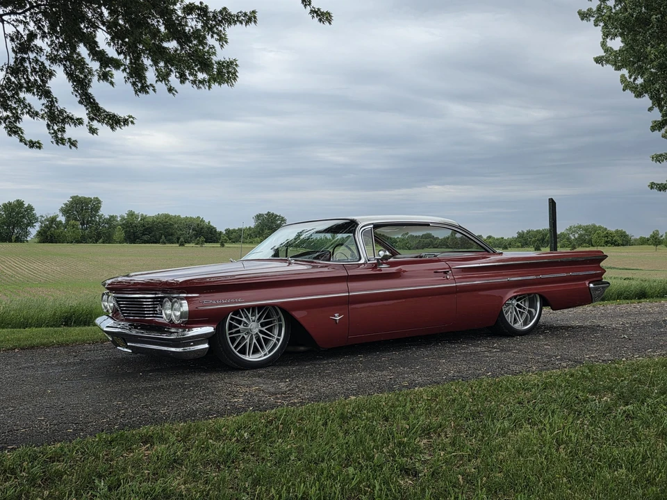 1960 Pontiac Parisienne - Image 5 of 31
