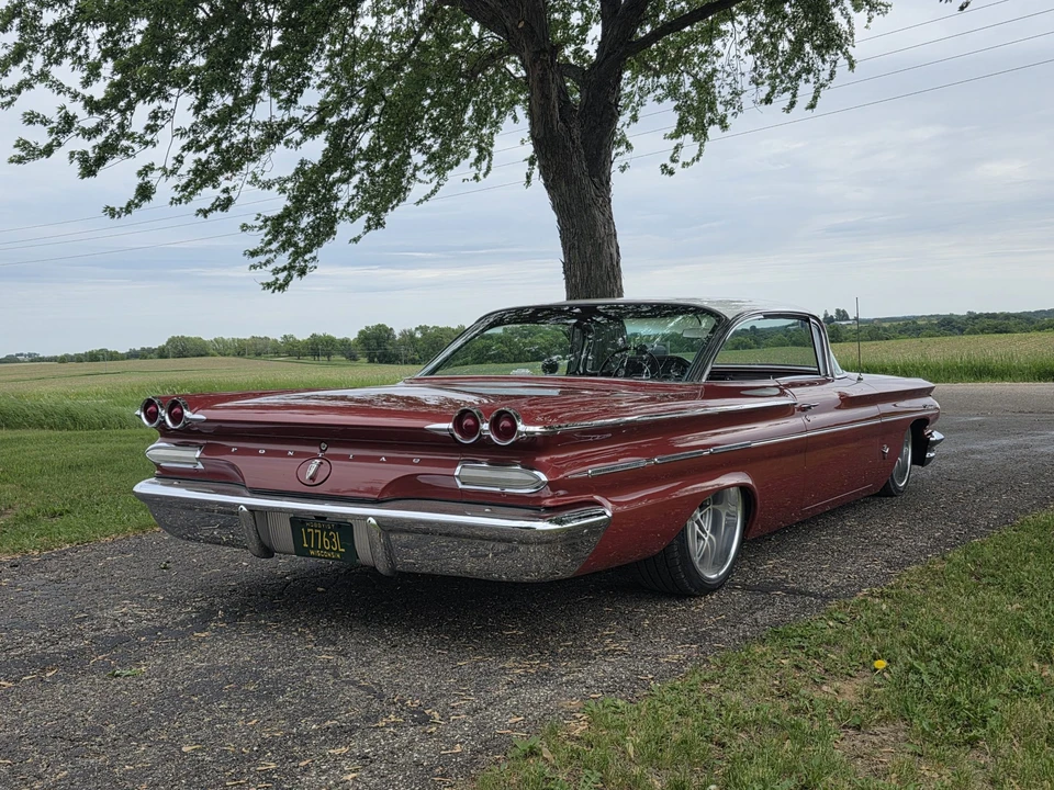1960 Pontiac Parisienne - Image 7 of 31