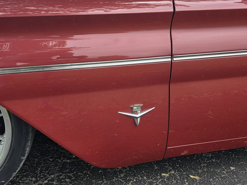 1960 Pontiac Parisienne - Image 15 of 31