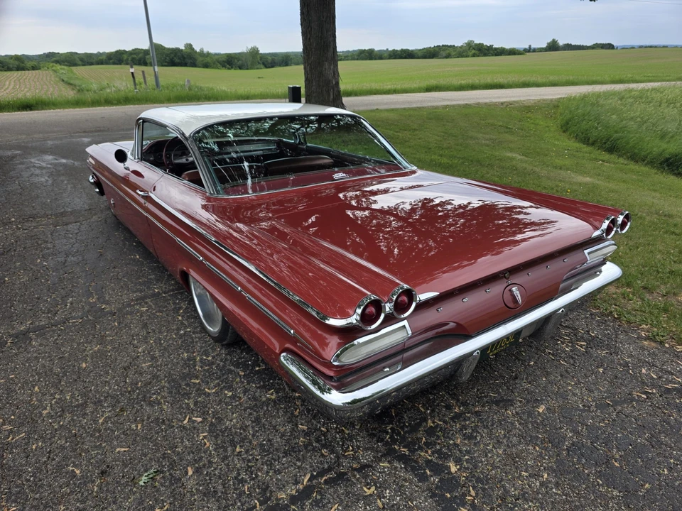 1960 Pontiac Parisienne - Image 6 of 31