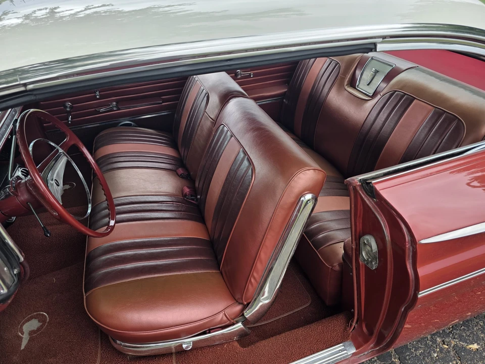 1960 Pontiac Parisienne - Image 18 of 31