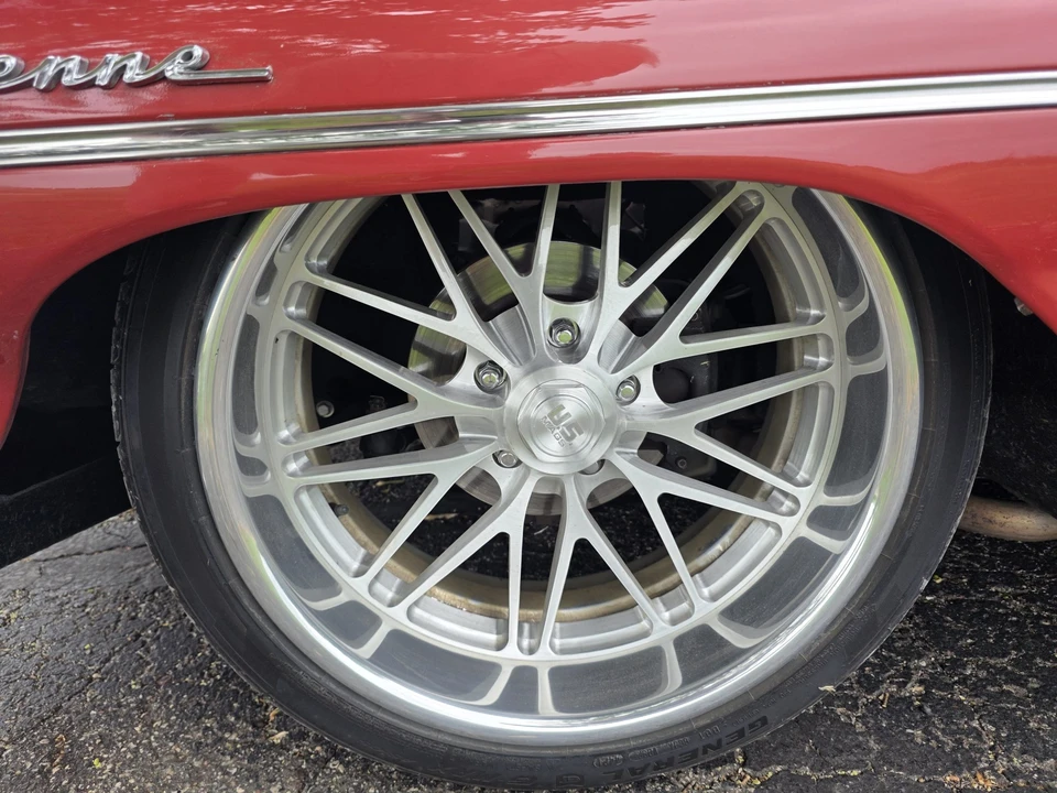 1960 Pontiac Parisienne - Image 17 of 31