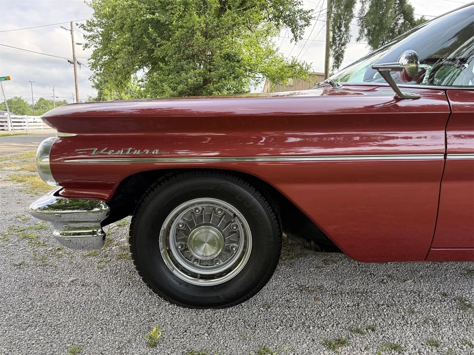 1960 Pontiac - Image 11 of 31