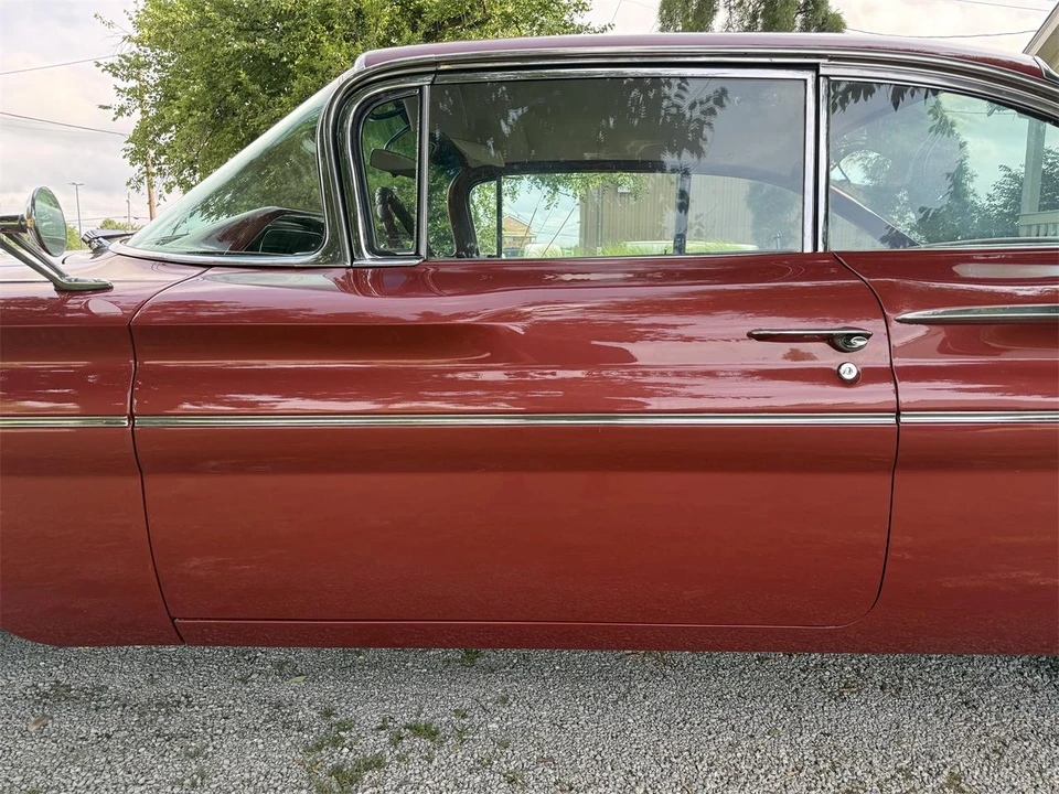 1960 Pontiac - Image 12 of 31