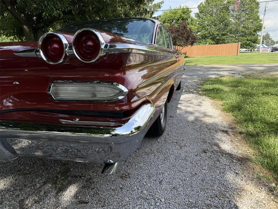 1960 Pontiac - Image 20 of 31