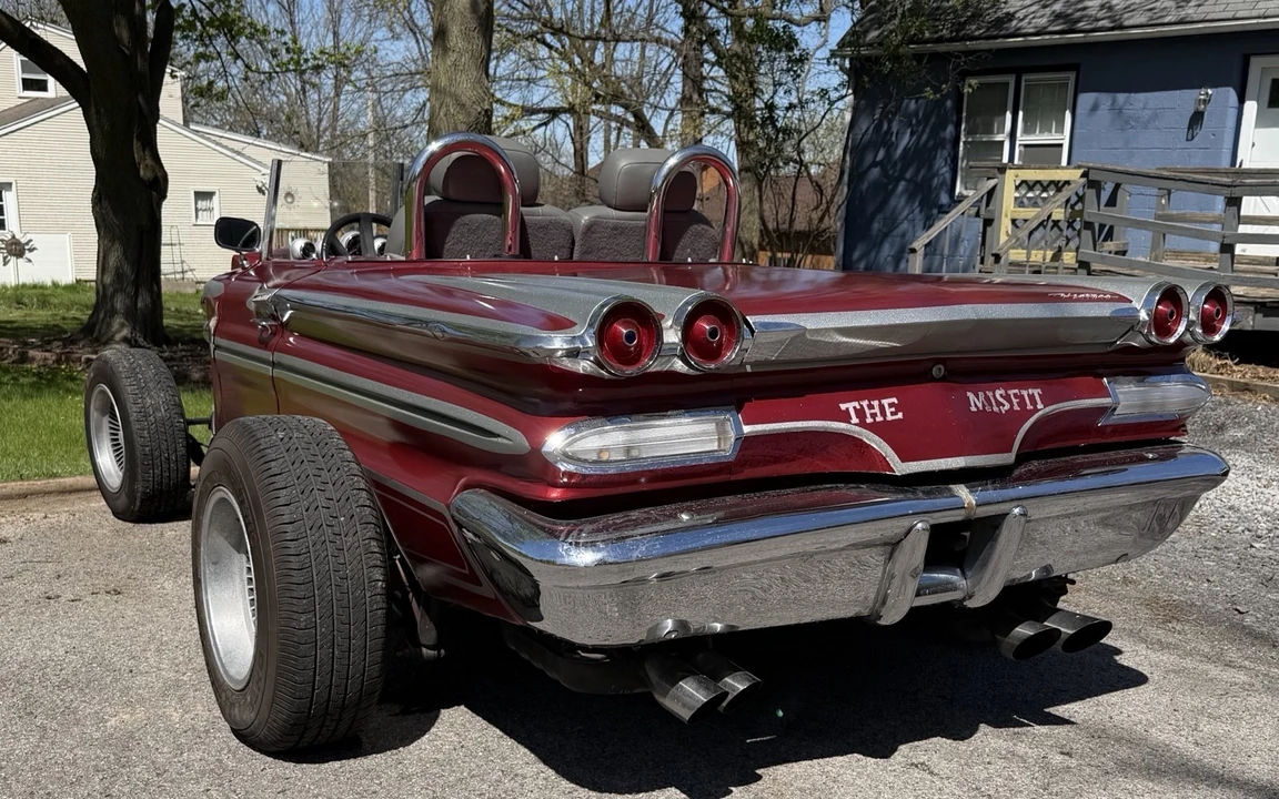 1960 Pontiac - Image 5 of 13