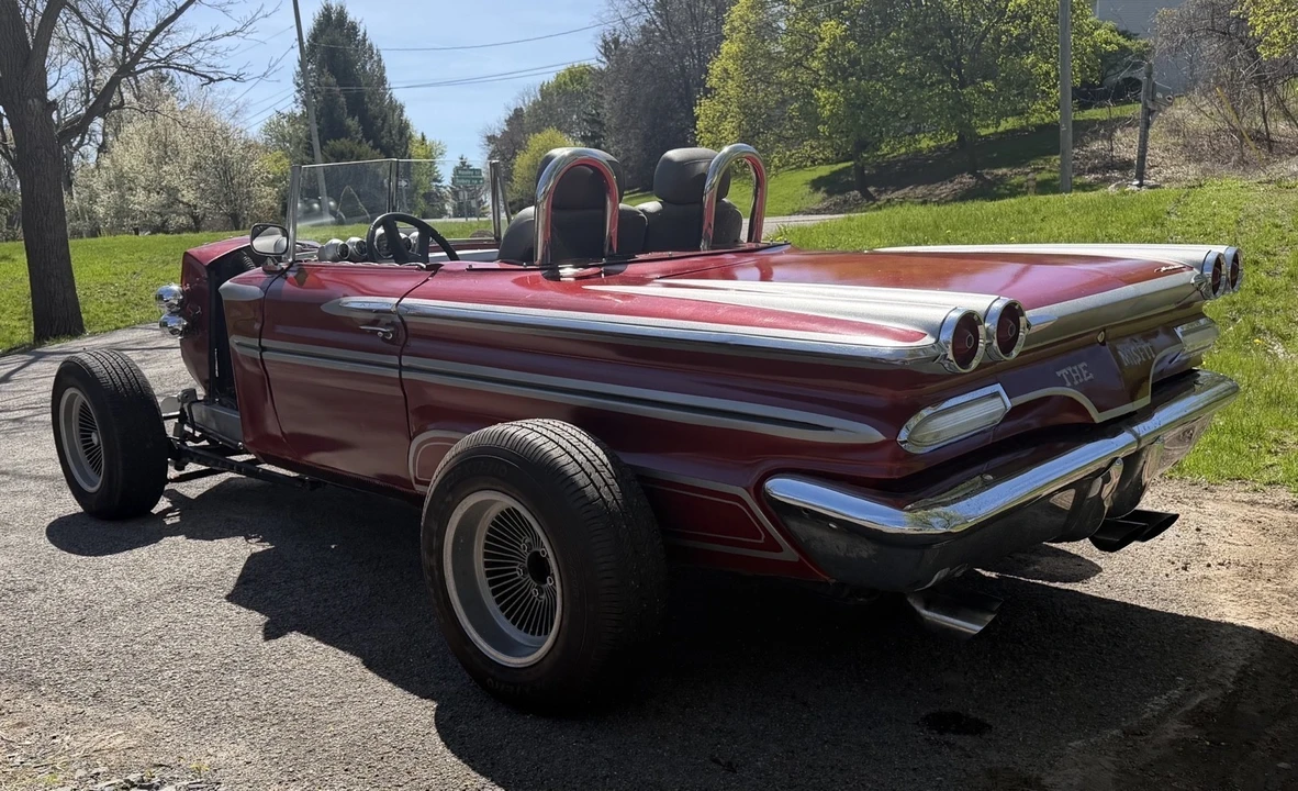 1960 Pontiac - Image 3 of 13