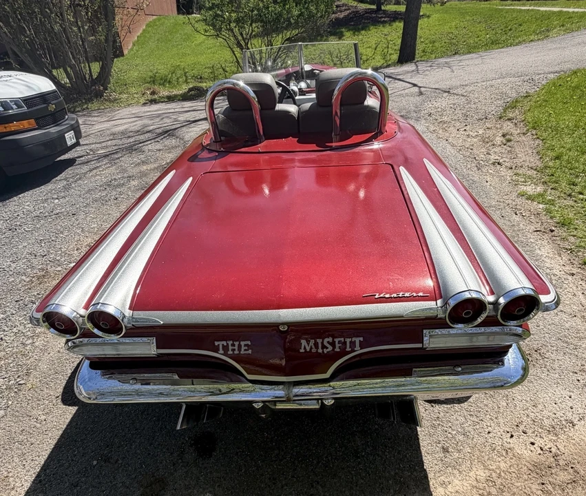 1960 Pontiac - Image 7 of 13