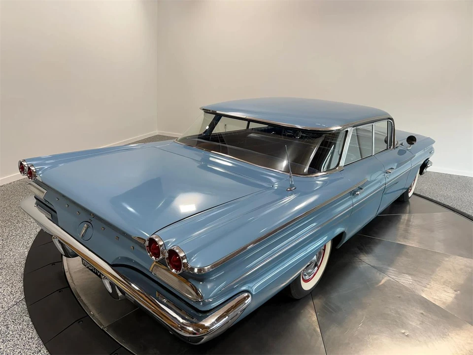 1960 Pontiac - Image 20 of 31