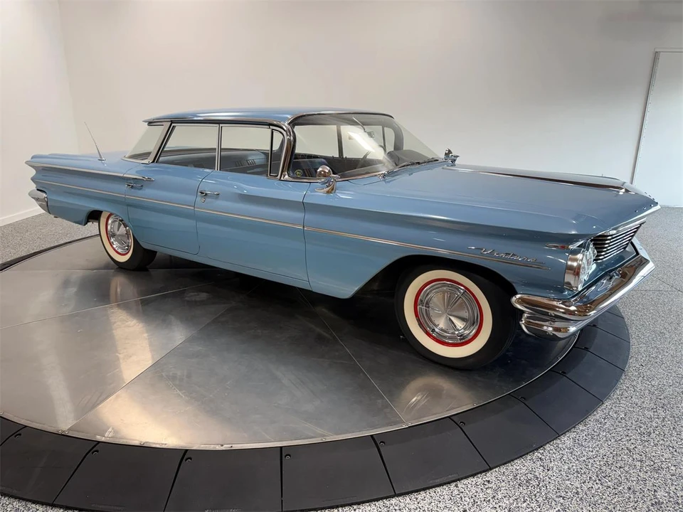 1960 Pontiac - Image 24 of 31