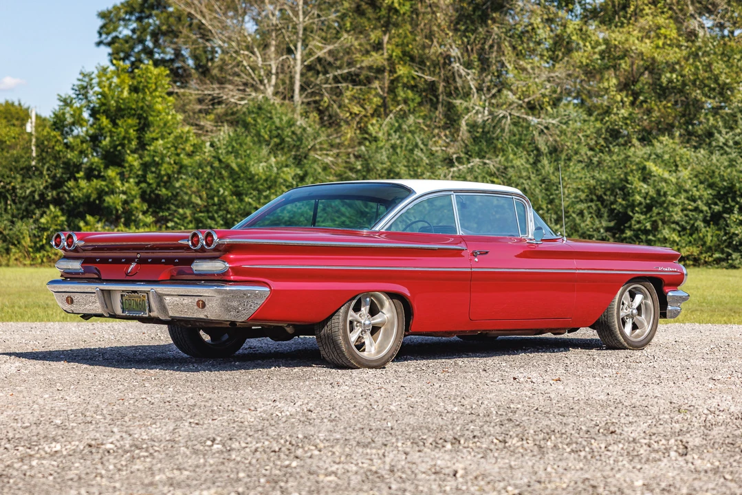 1960 Pontiac - Image 10 of 31